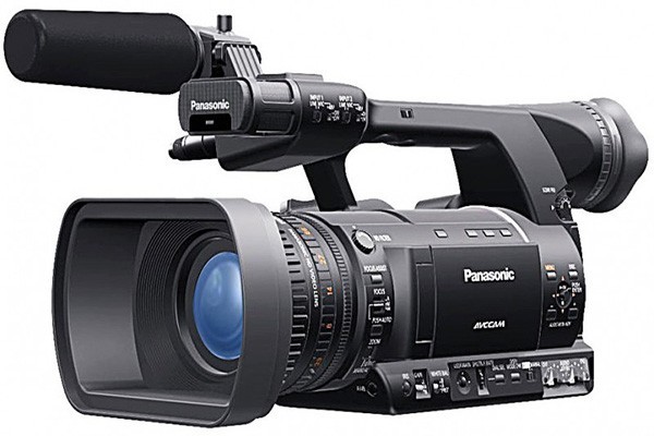 Máy quay phim Panasonic